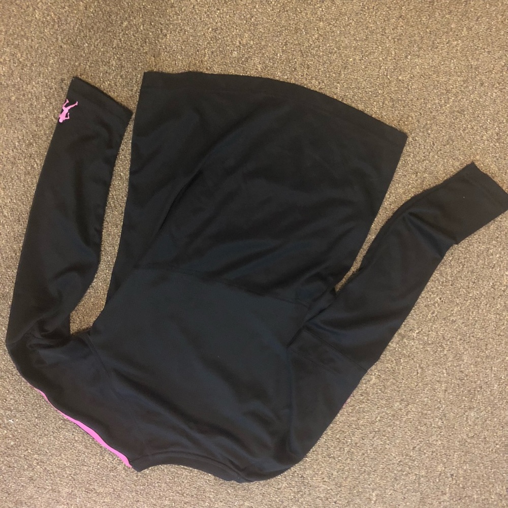 Adidas top - Picture 2 of 4